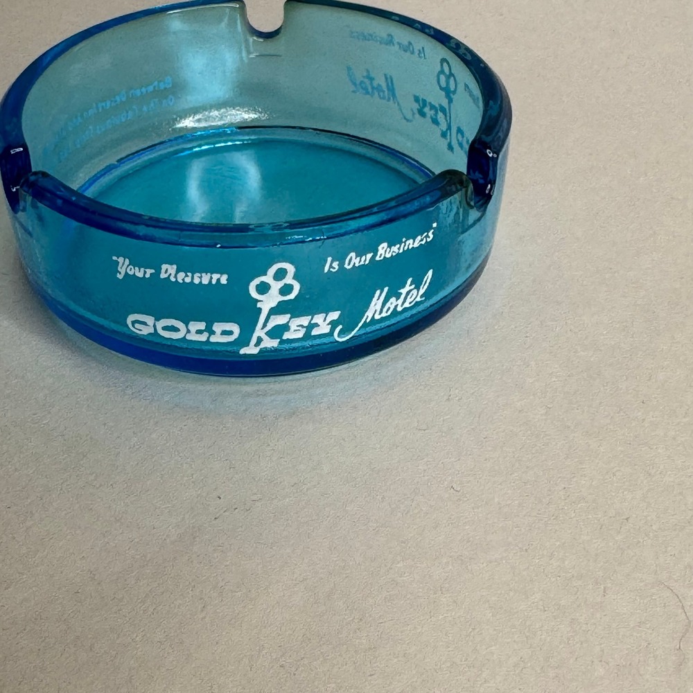 Vintage Gold Key Motel Las Vegas Blue Glass Ashtray Tobacciana Souvenir